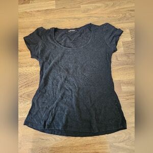 Reformation stretchy piontelle tee black medium runs fitted